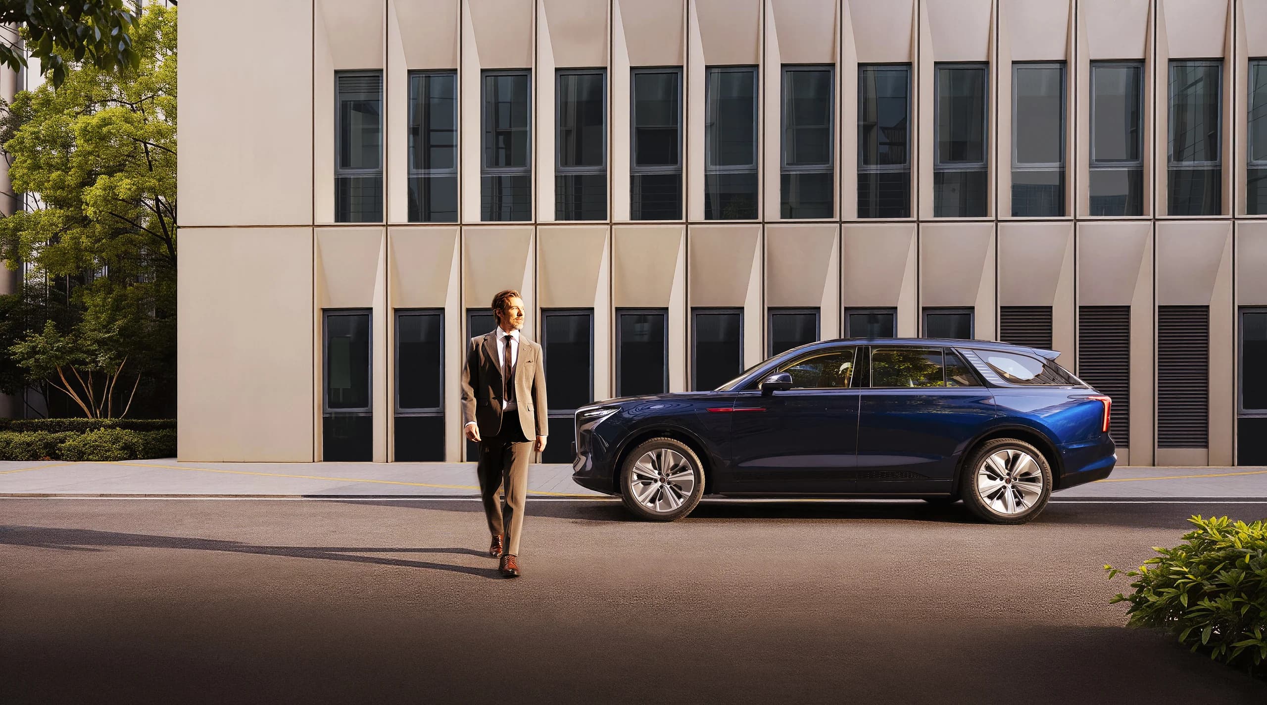 The Hongqi Experience Hero